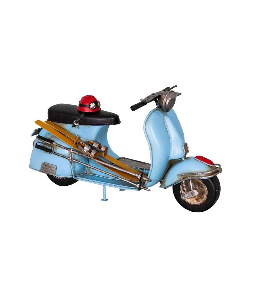 Scooter bleu avec ski