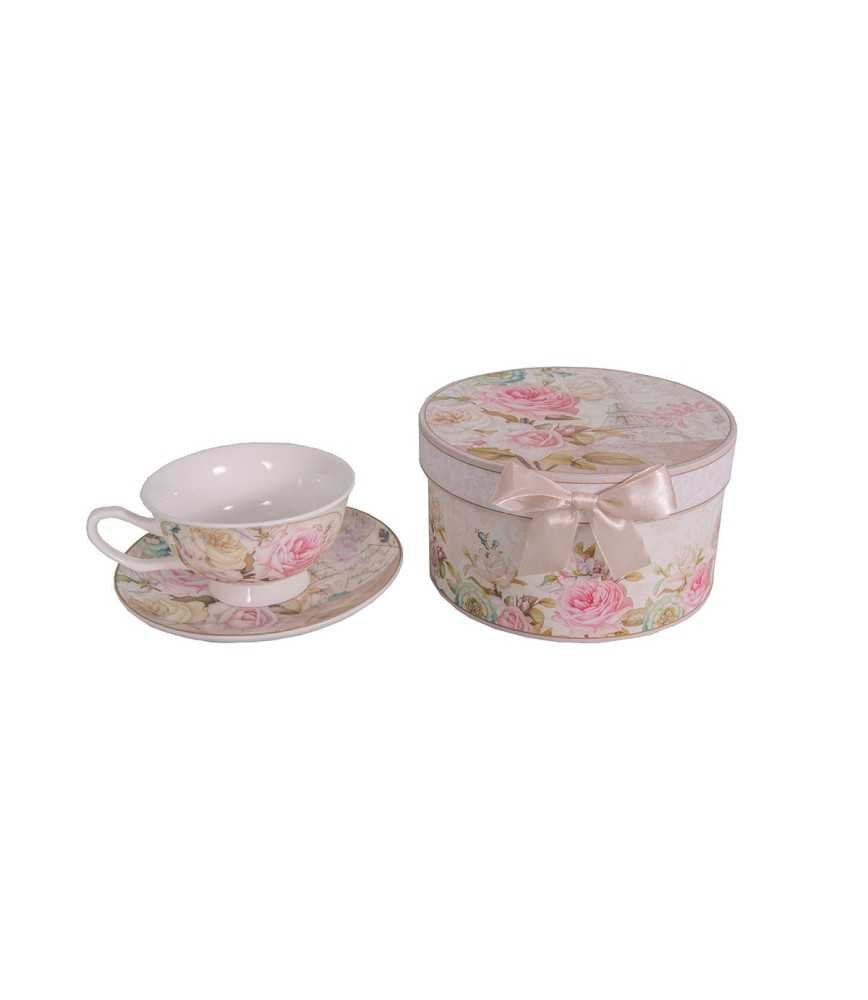 Tasse et sous-tasse dans coffret cadeau